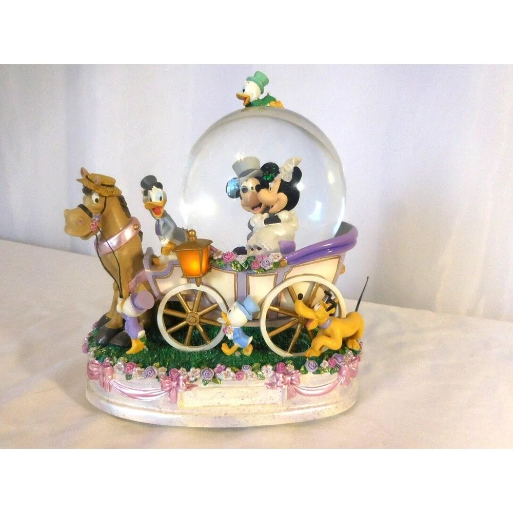 Disney Mickey & Minnie Wedding Coach Musical Snow Globe Just Married Lights up